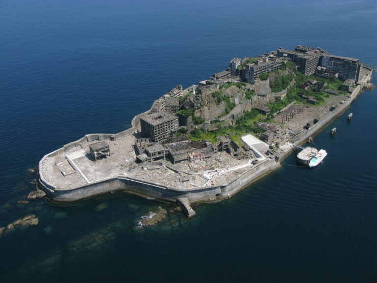 軍艦島 イメージ